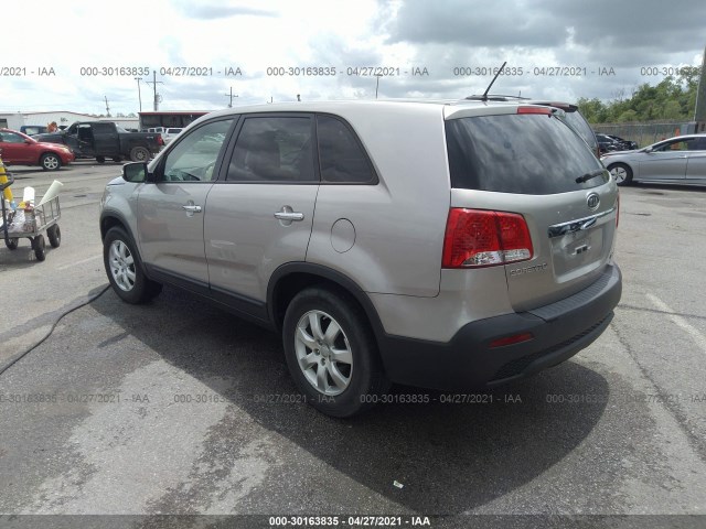 Photo 2 VIN: 5XYKT3A17DG377501 - KIA SORENTO 