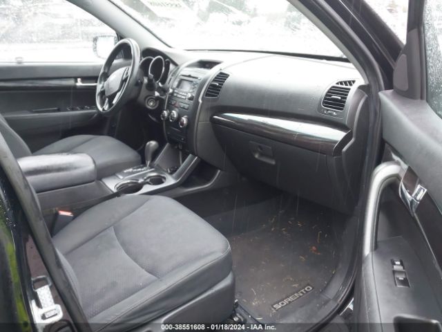 Photo 4 VIN: 5XYKT3A18BG018882 - KIA SORENTO 