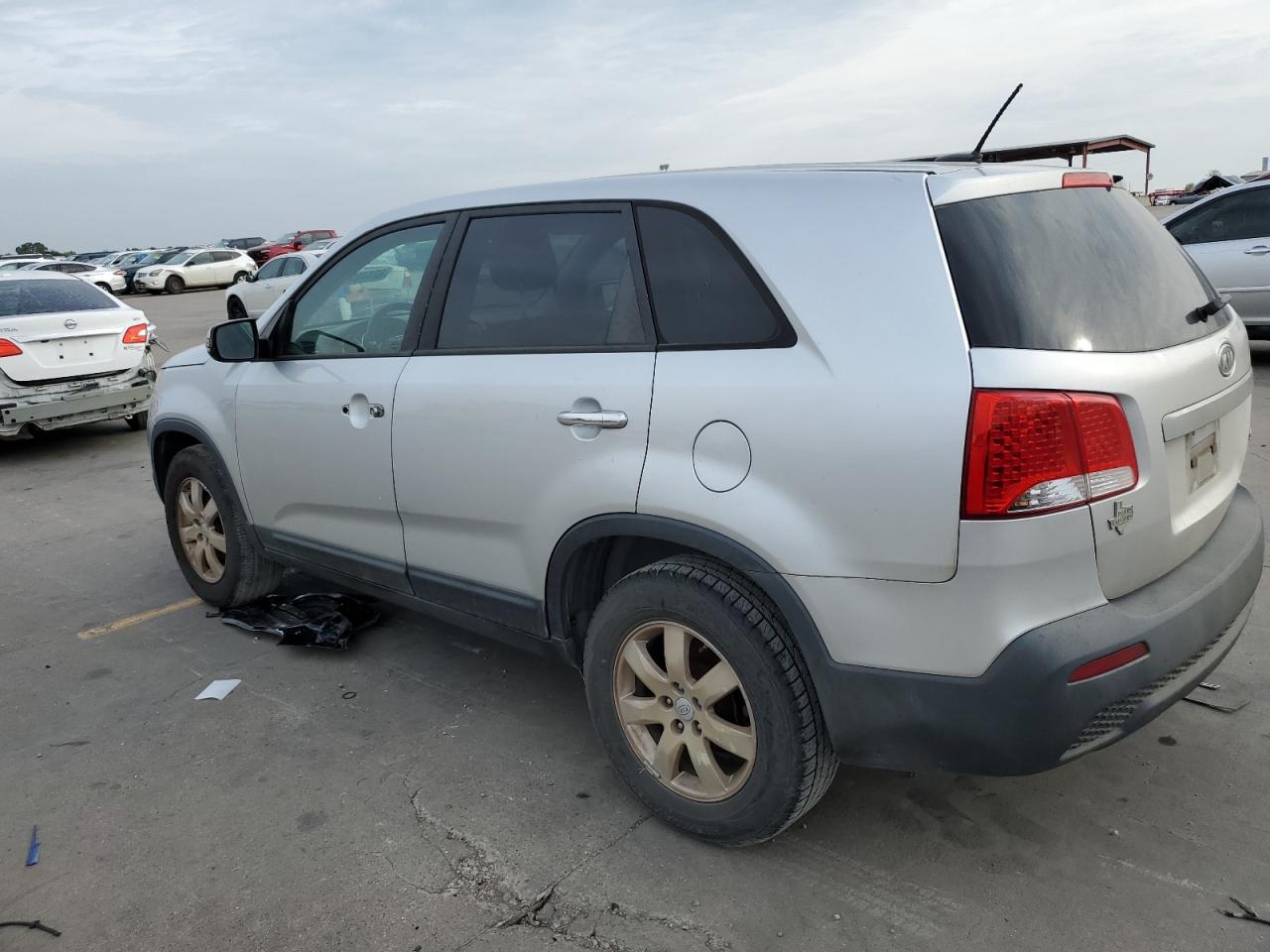 Photo 1 VIN: 5XYKT3A18BG053342 - KIA SORENTO 