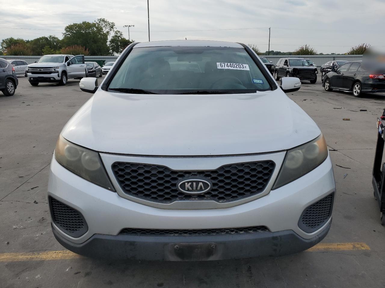 Photo 4 VIN: 5XYKT3A18BG053342 - KIA SORENTO 