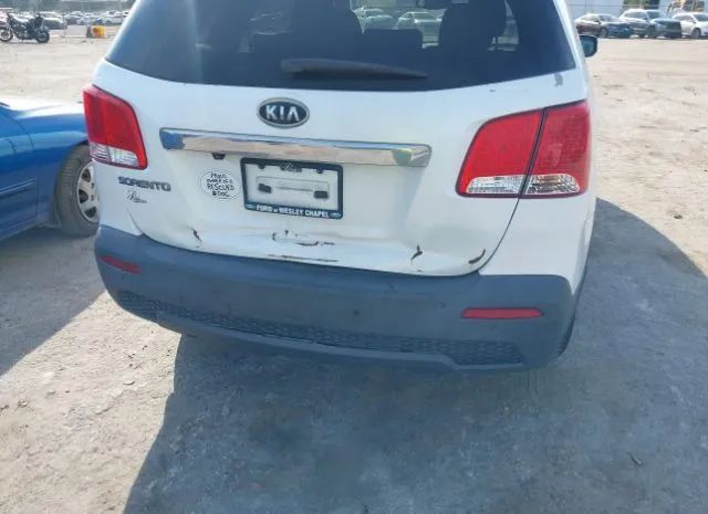 Photo 5 VIN: 5XYKT3A18BG084381 - KIA SORENTO 