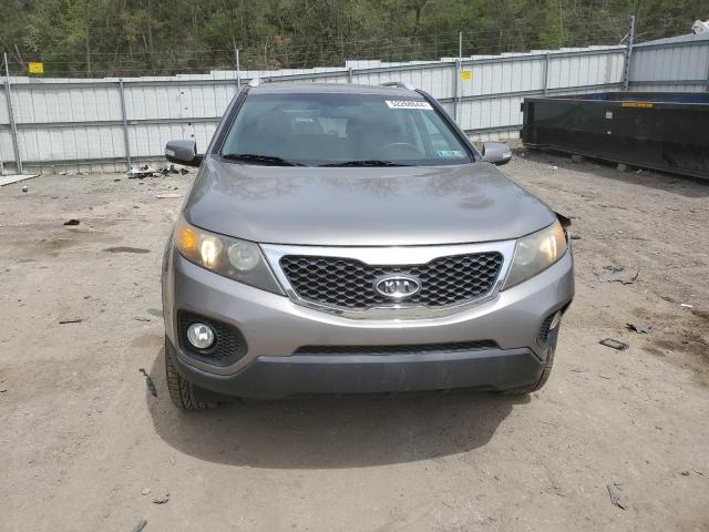 Photo 4 VIN: 5XYKT3A18BG102717 - KIA SORENTO 