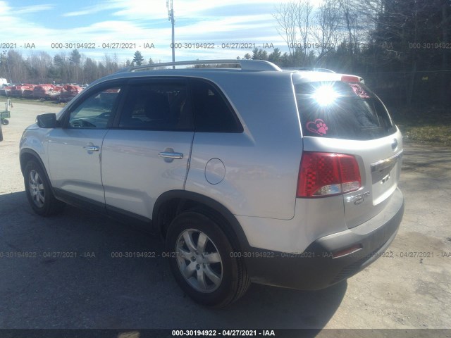 Photo 2 VIN: 5XYKT3A18BG130940 - KIA SORENTO 