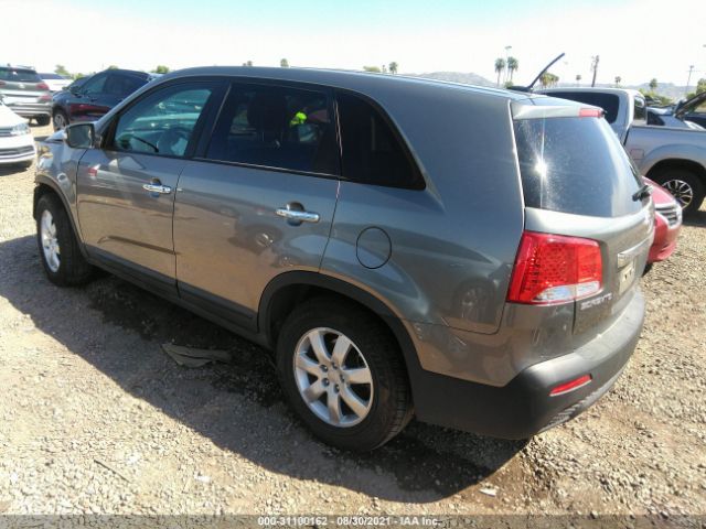 Photo 2 VIN: 5XYKT3A18BG133031 - KIA SORENTO 