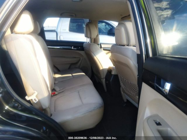 Photo 7 VIN: 5XYKT3A18BG143638 - KIA SORENTO 