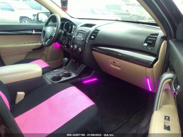 Photo 4 VIN: 5XYKT3A18BG157930 - KIA SORENTO 