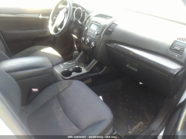 Photo 4 VIN: 5XYKT3A18BG175456 - KIA SORENTO 