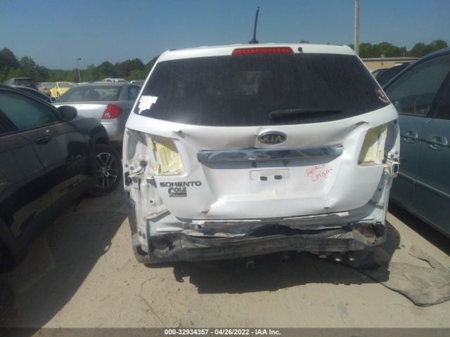 Photo 5 VIN: 5XYKT3A18BG175456 - KIA SORENTO 