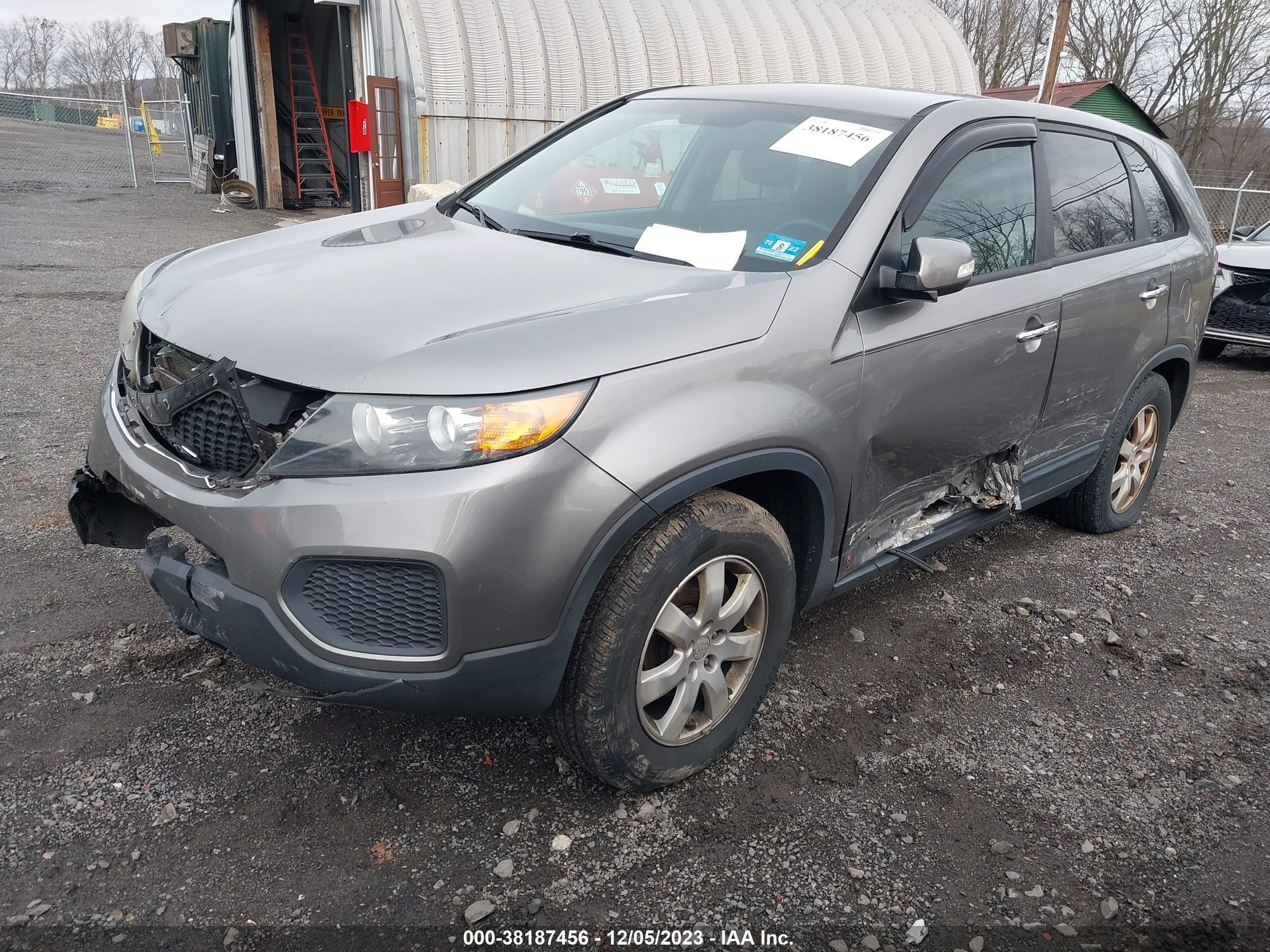 Photo 1 VIN: 5XYKT3A18CG201443 - KIA SORENTO 