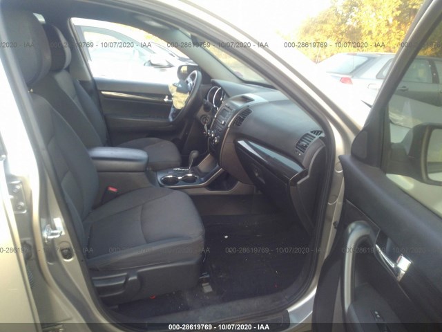 Photo 4 VIN: 5XYKT3A18DG417696 - KIA SORENTO 