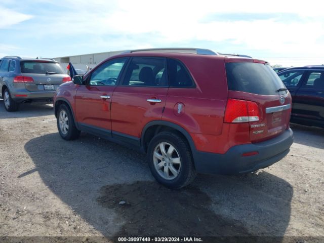 Photo 2 VIN: 5XYKT3A19BG022875 - KIA SORENTO 