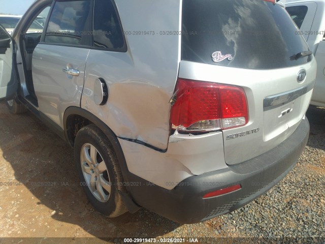 Photo 5 VIN: 5XYKT3A19BG149237 - KIA SORENTO 