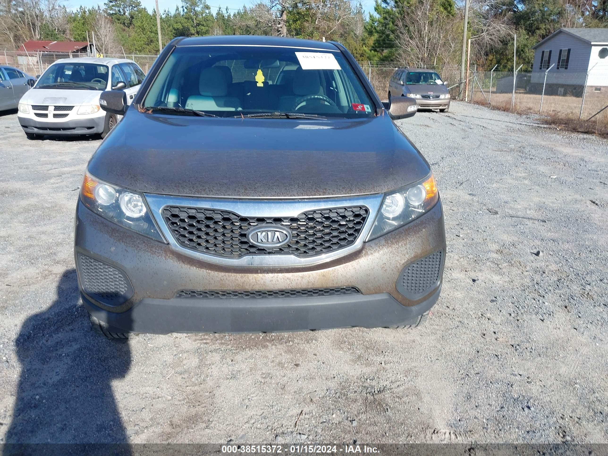 Photo 5 VIN: 5XYKT3A19BG154261 - KIA SORENTO 