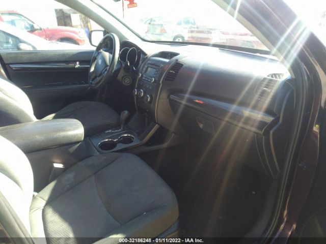 Photo 4 VIN: 5XYKT3A19BG185252 - KIA SORENTO 