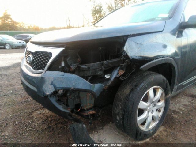 Photo 5 VIN: 5XYKT3A19BG185820 - KIA SORENTO 