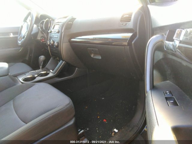 Photo 4 VIN: 5XYKT3A19CG202651 - KIA SORENTO 