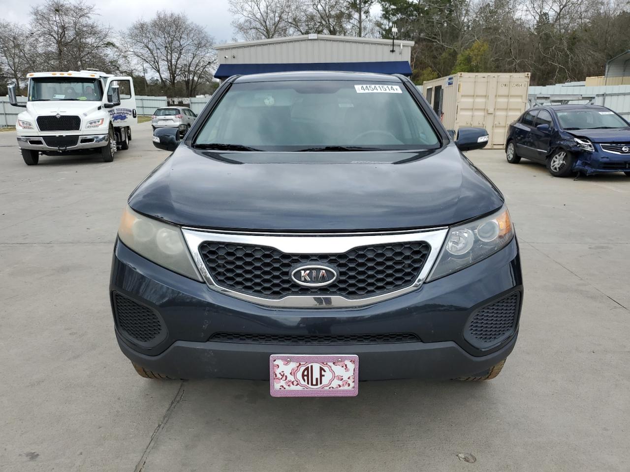 Photo 4 VIN: 5XYKT3A19CG246505 - KIA SORENTO 