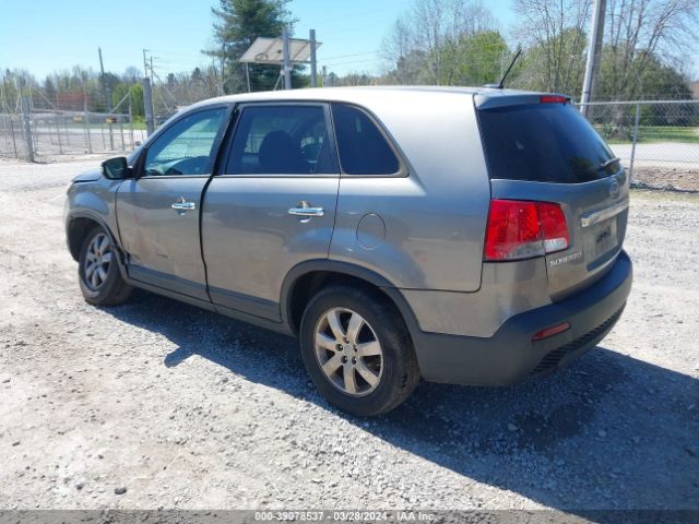 Photo 2 VIN: 5XYKT3A19CG304855 - KIA SORENTO 