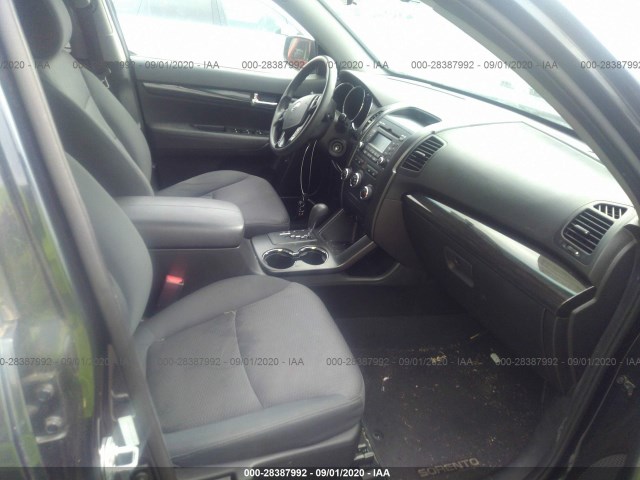 Photo 4 VIN: 5XYKT3A19DG366418 - KIA SORENTO 