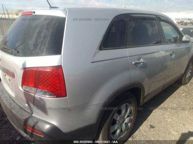 Photo 3 VIN: 5XYKT3A1XBG017166 - KIA SORENTO 