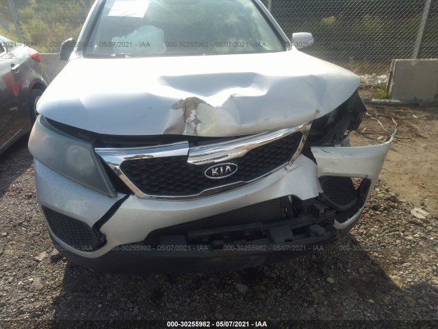 Photo 5 VIN: 5XYKT3A1XBG017166 - KIA SORENTO 