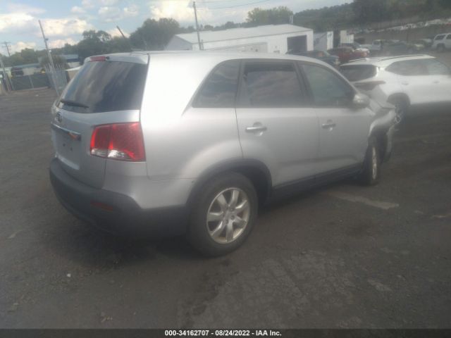 Photo 3 VIN: 5XYKT3A1XBG045162 - KIA SORENTO 