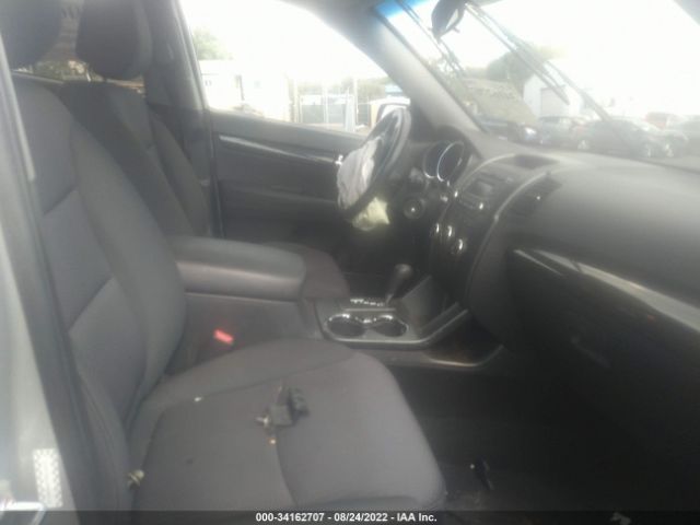 Photo 4 VIN: 5XYKT3A1XBG045162 - KIA SORENTO 