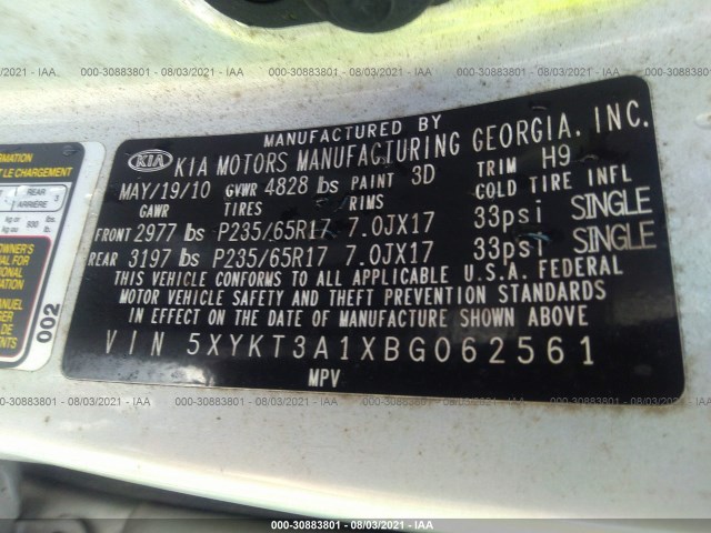 Photo 8 VIN: 5XYKT3A1XBG062561 - KIA SORENTO 