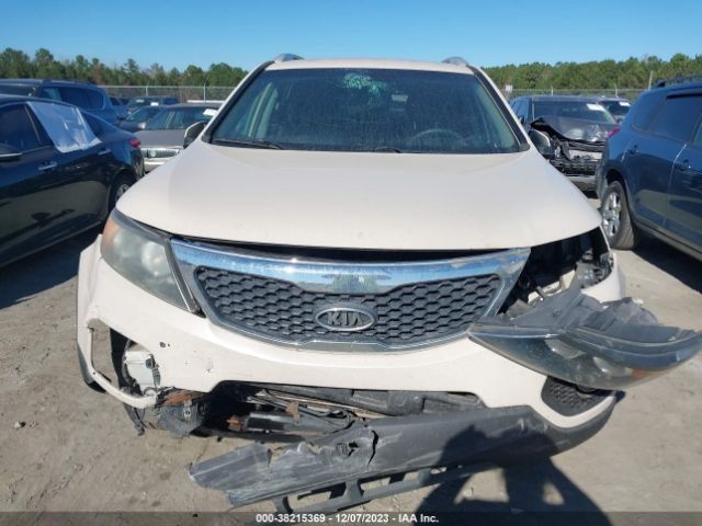 Photo 5 VIN: 5XYKT3A1XBG099819 - KIA SORENTO 