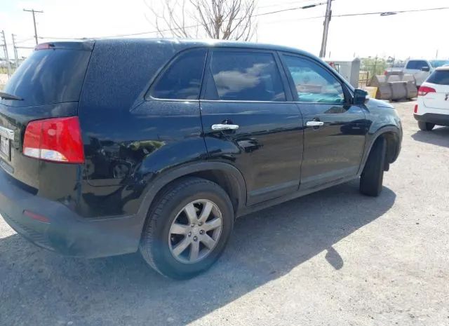 Photo 3 VIN: 5XYKT3A1XBG105490 - KIA SORENTO 