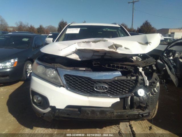 Photo 5 VIN: 5XYKT3A1XBG159503 - KIA SORENTO 