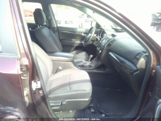 Photo 4 VIN: 5XYKT3A1XCG246707 - KIA SORENTO 