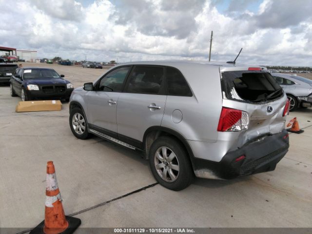 Photo 2 VIN: 5XYKT3A1XCG262339 - KIA SORENTO 