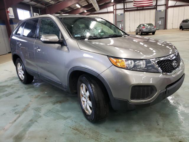 Photo 0 VIN: 5XYKT3A1XDG325621 - KIA SORENTO LX 