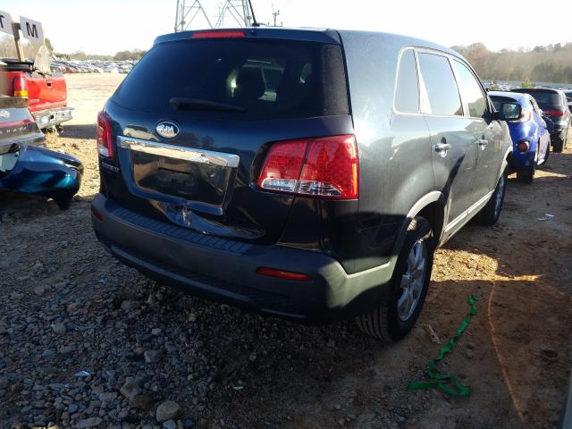 Photo 3 VIN: 5XYKT3A1XDG337588 - KIA SORENTO LX 