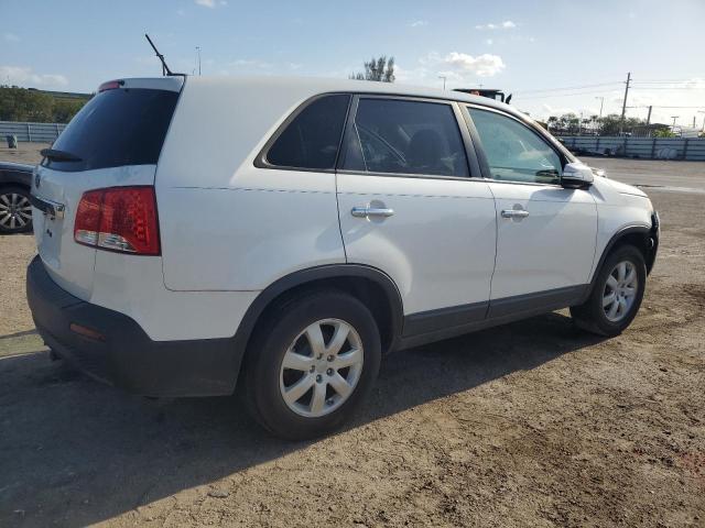 Photo 2 VIN: 5XYKT3A1XDG392879 - KIA SORENTO 