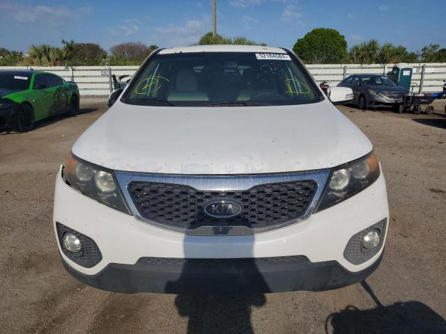 Photo 4 VIN: 5XYKT3A1XDG392879 - KIA SORENTO 