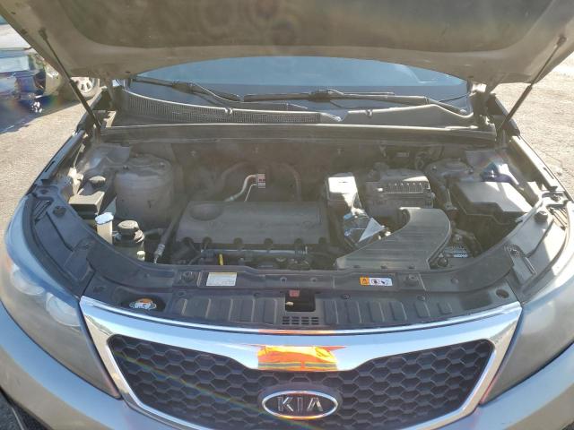 Photo 11 VIN: 5XYKT3A1XDG393286 - KIA SORENTO LX 