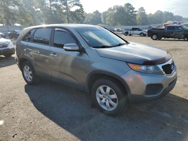 Photo 3 VIN: 5XYKT3A1XDG393286 - KIA SORENTO LX 