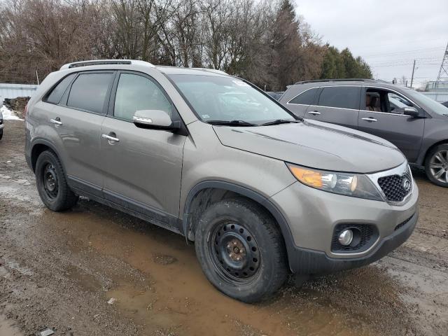 Photo 3 VIN: 5XYKT3A20DG314409 - KIA SORENTO LX 