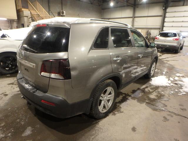 Photo 3 VIN: 5XYKT3A20DG385559 - KIA SORENTO LX 