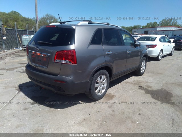 Photo 3 VIN: 5XYKT3A60CG240944 - KIA SORENTO 