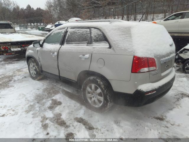 Photo 2 VIN: 5XYKT3A60CG296401 - KIA SORENTO 