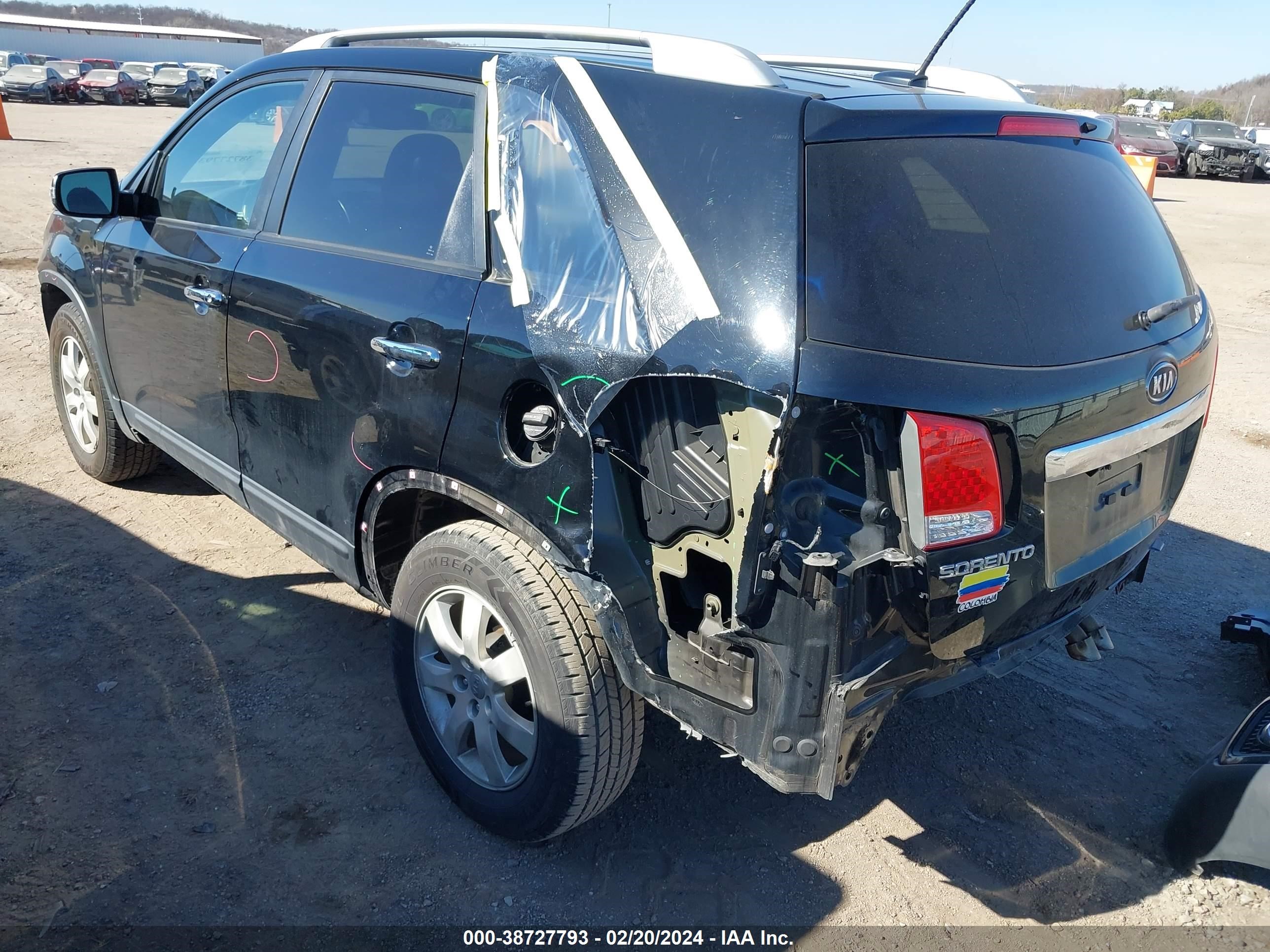 Photo 2 VIN: 5XYKT3A60DG314459 - KIA SORENTO 