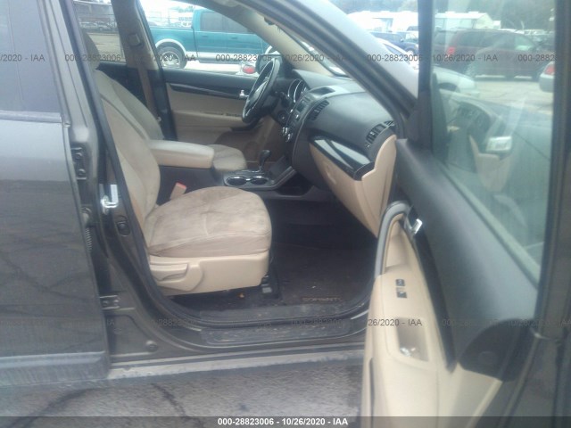 Photo 4 VIN: 5XYKT3A60DG315773 - KIA SORENTO 