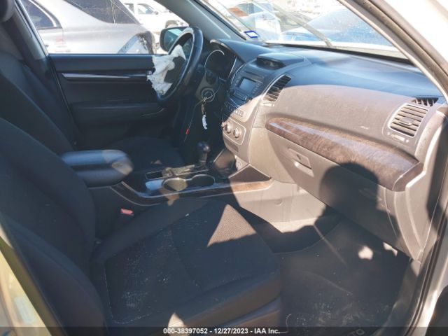 Photo 4 VIN: 5XYKT3A60EG513903 - KIA SORENTO 