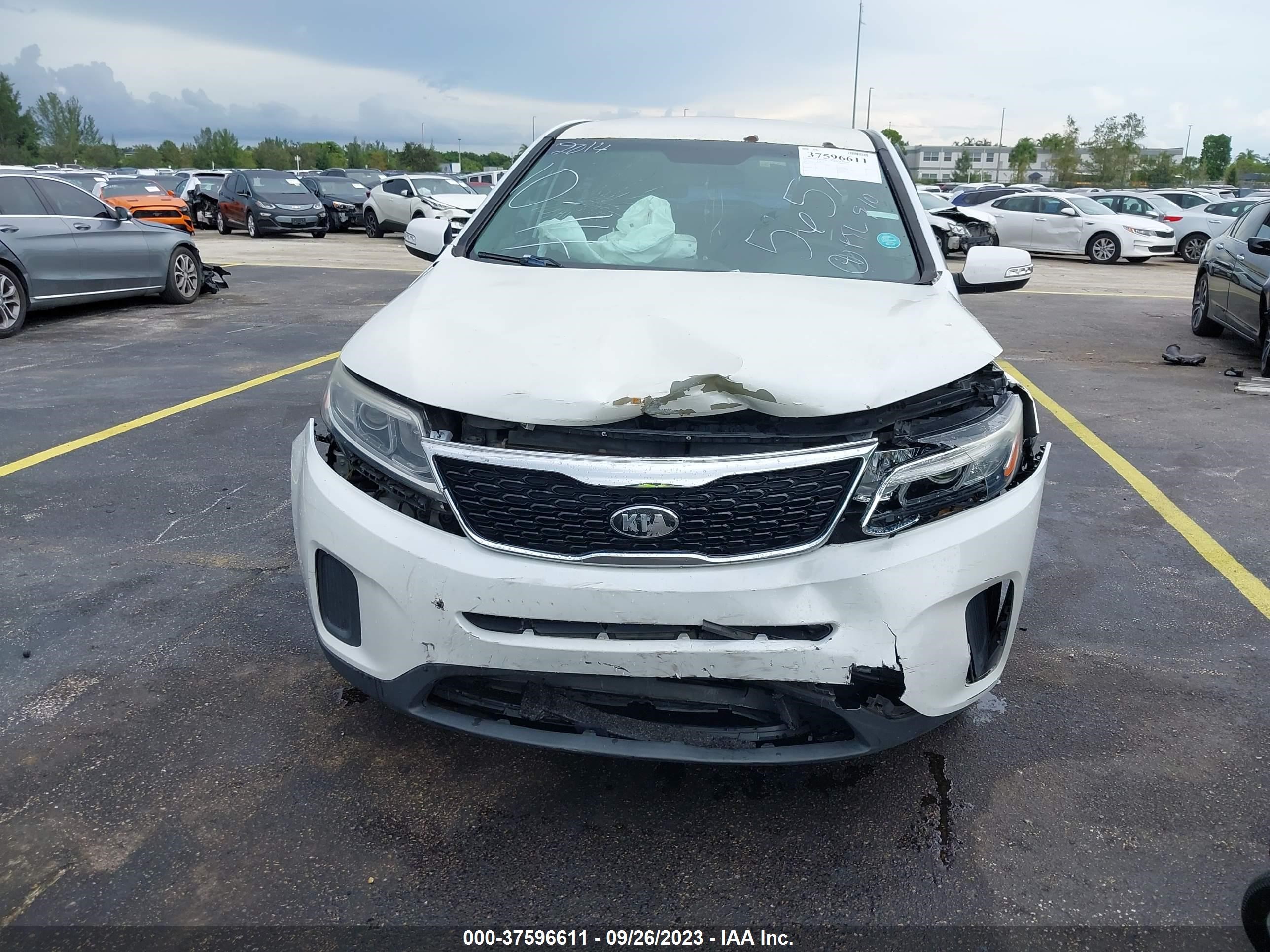 Photo 5 VIN: 5XYKT3A60EG535657 - KIA SORENTO 