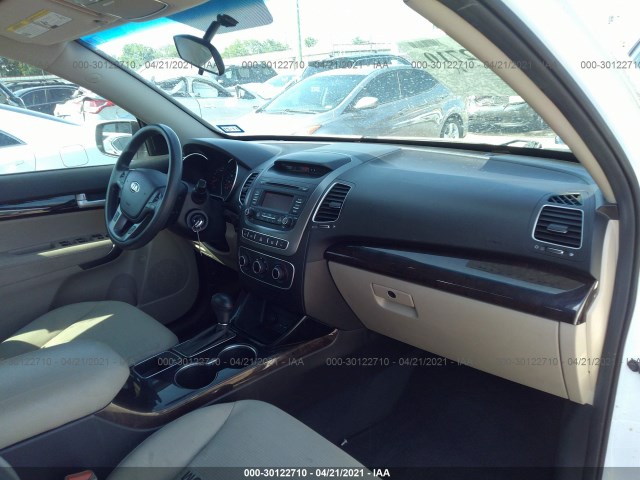 Photo 4 VIN: 5XYKT3A60FG603859 - KIA SORENTO 