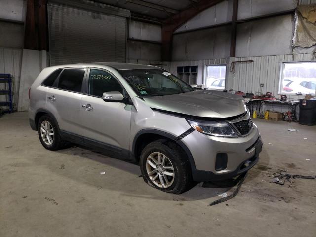 Photo 3 VIN: 5XYKT3A60FG660174 - KIA SORENTO LX 