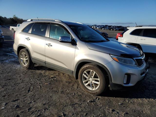 Photo 3 VIN: 5XYKT3A60FG660675 - KIA SORENTO LX 